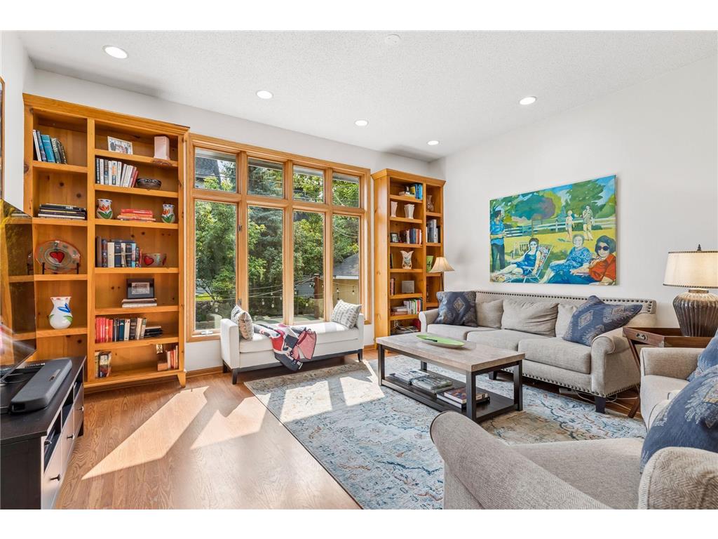 Linden Hills, Home